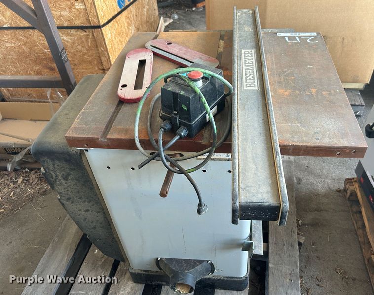 image for item LE9616 Delta  unisaw