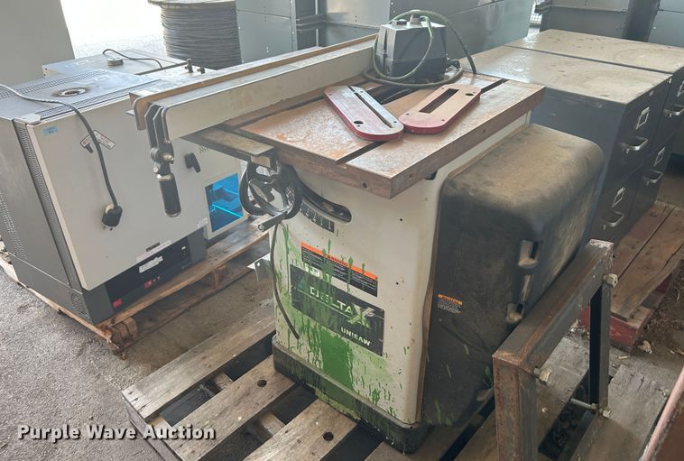 image for item LE9616 Delta  unisaw
