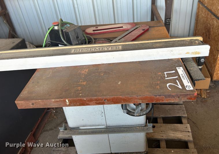 image for item LE9616 Delta  unisaw