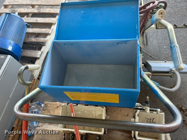 image for item LE9619 Trantex  thermoplastic applicator