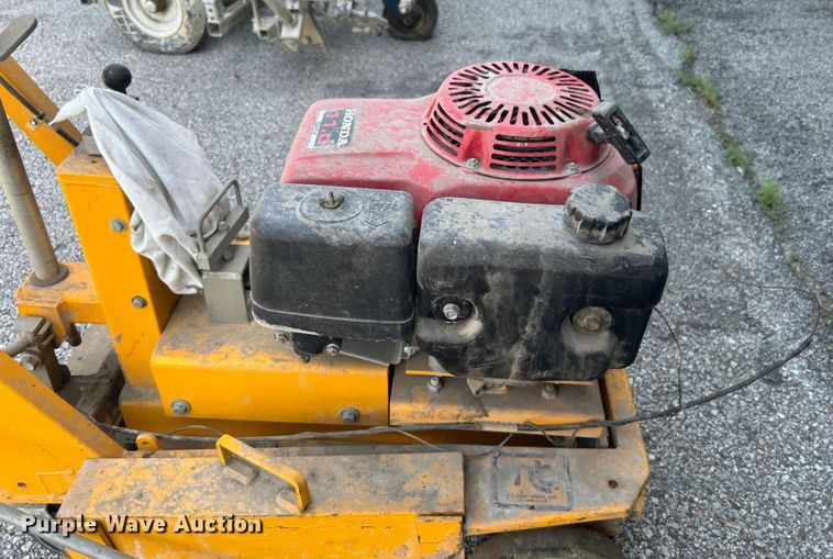 image for item LE9620 Traffic line remover