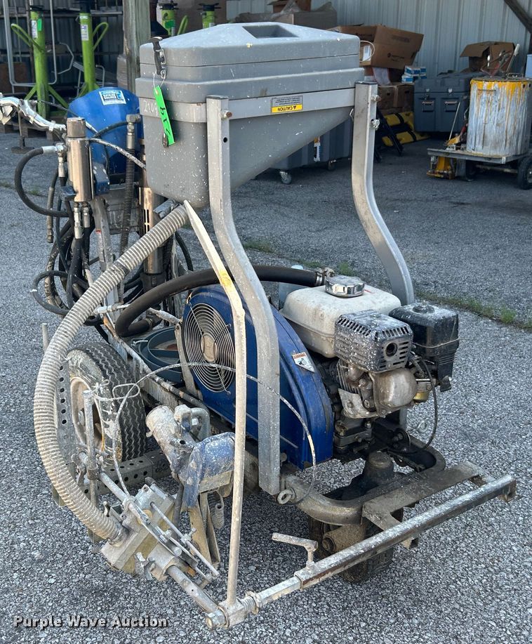 image for item LE9622 Graco LineLazer 200HS  paint striper