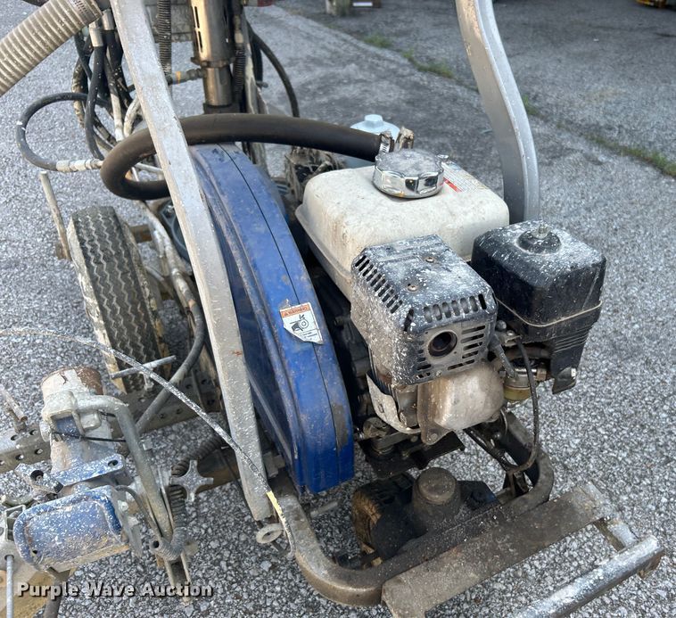 image for item LE9622 Graco LineLazer 200HS  paint striper