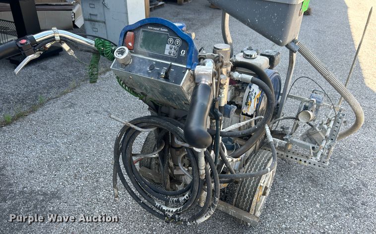 image for item LE9622 Graco LineLazer 200HS  paint striper