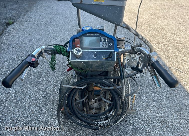 image for item LE9622 Graco LineLazer 200HS  paint striper