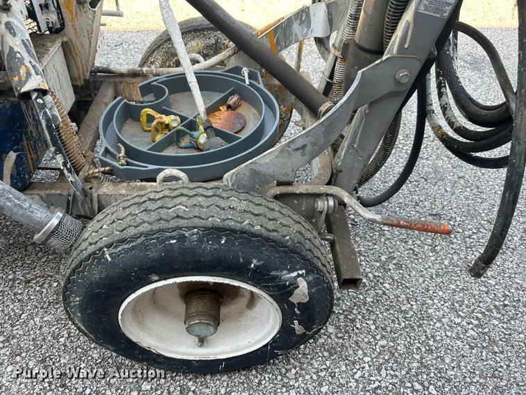 image for item LE9622 Graco LineLazer 200HS  paint striper