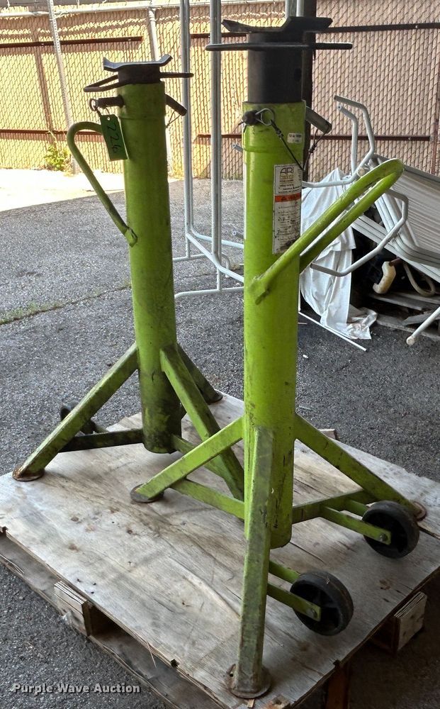 image for item LE9624 ARI Hetra  lifts