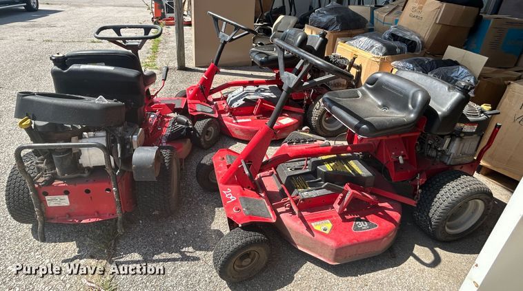 image for item LE9628 (3) Snapper lawn mowers