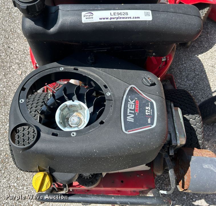 image for item LE9628 (3) Snapper lawn mowers