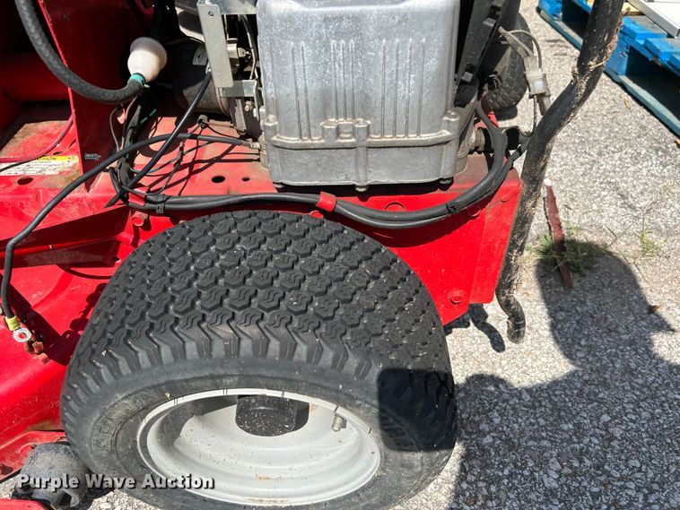 image for item LE9628 (3) Snapper lawn mowers