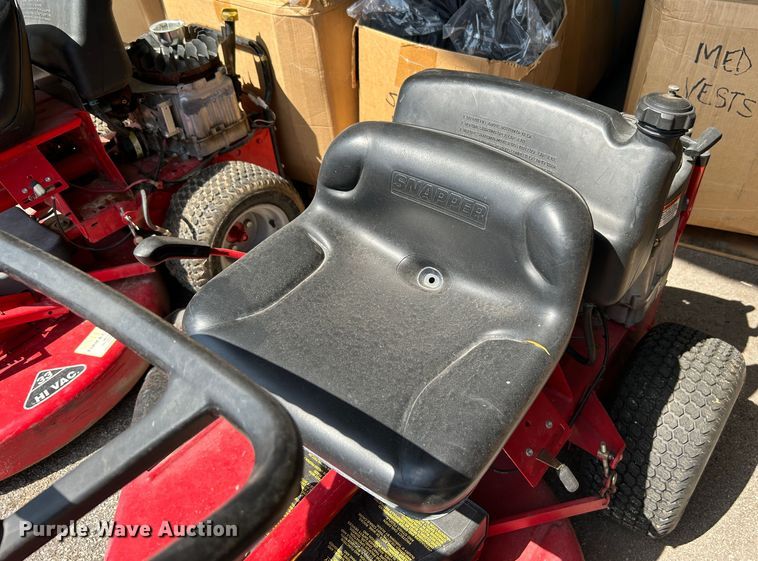 image for item LE9628 (3) Snapper lawn mowers