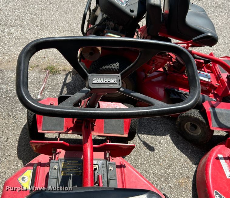image for item LE9628 (3) Snapper lawn mowers