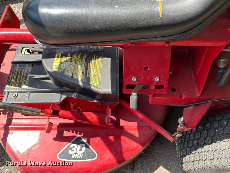 image for item LE9628 (3) Snapper lawn mowers