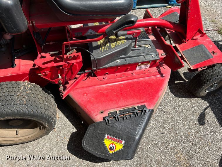 image for item LE9628 (3) Snapper lawn mowers