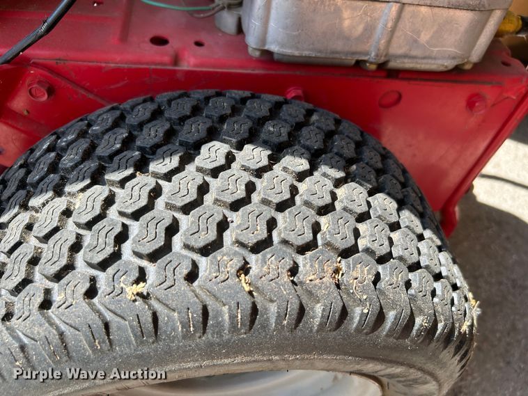 image for item LE9628 (3) Snapper lawn mowers