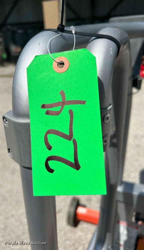 image for item LE9631 JLG FS80 Liftpod  vertical lift