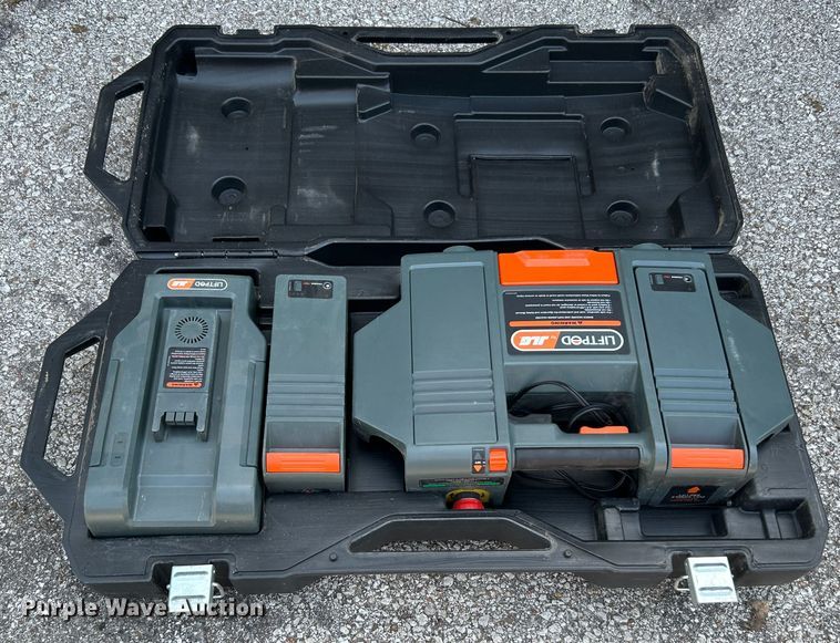 image for item LE9631 JLG FS80 Liftpod  vertical lift