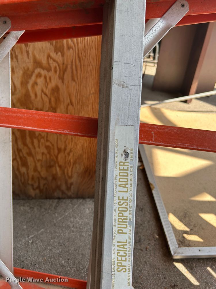 image for item LE9632 Ladder