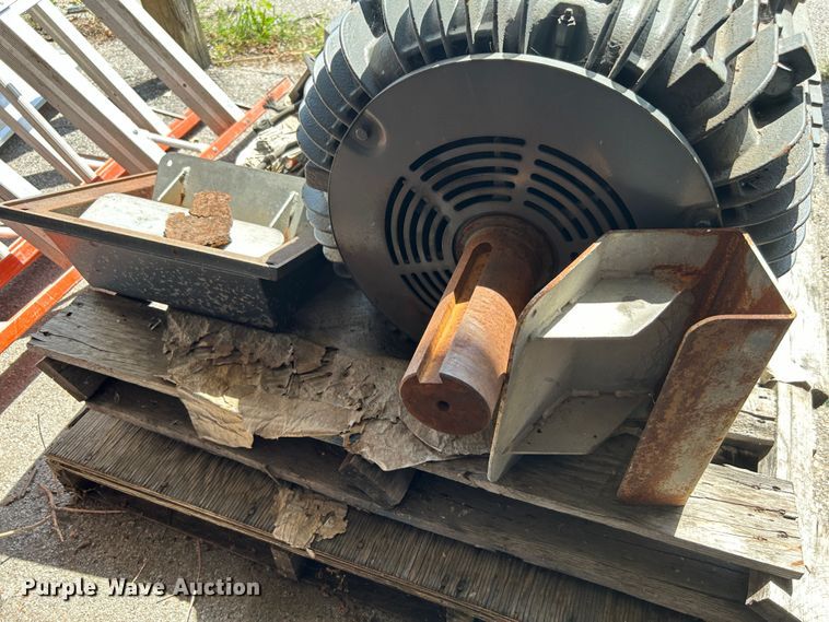 image for item LE9633 Baldor  electric motor