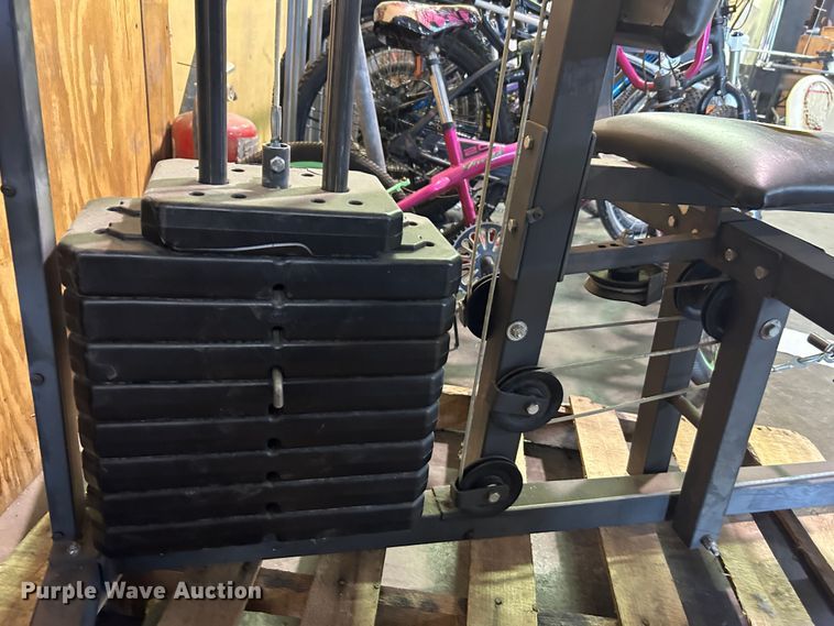 image for item LE9642 Weider  weight machine