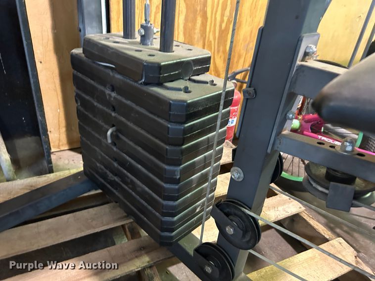 image for item LE9642 Weider  weight machine