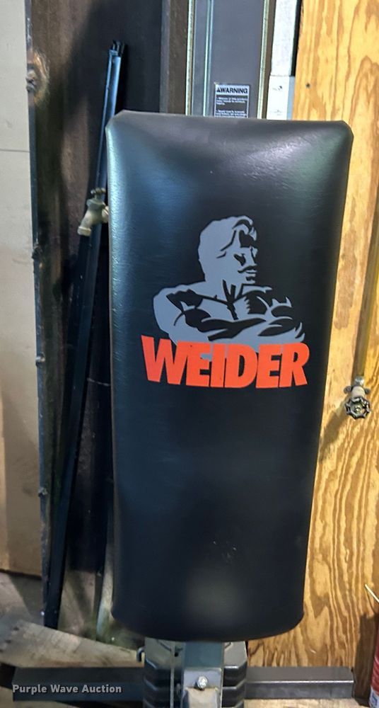 image for item LE9642 Weider  weight machine