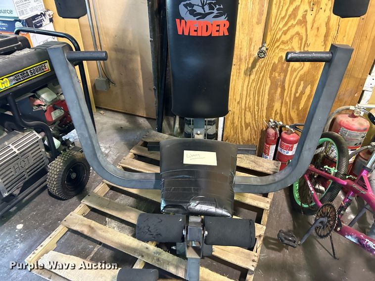 image for item LE9642 Weider  weight machine