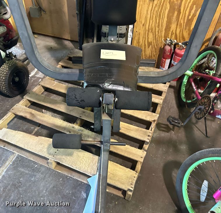 image for item LE9642 Weider  weight machine