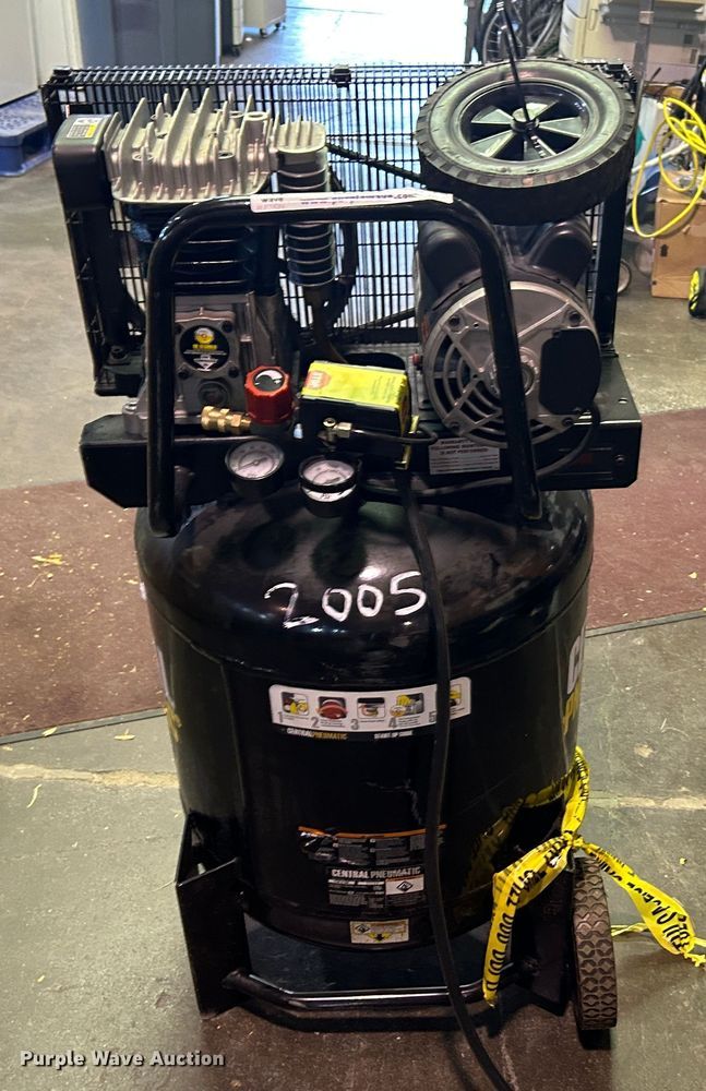 image for item LE9643 Central Pneumatic 61489  air compressor