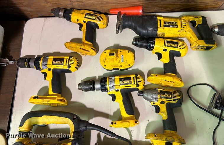 image for item LE9647 DeWalt  tools