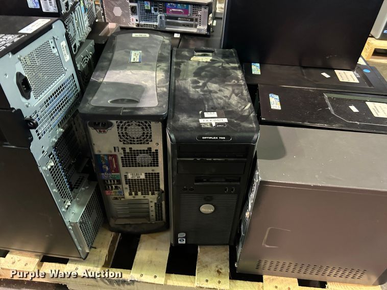 image for item LE9652 Dell  CPUs