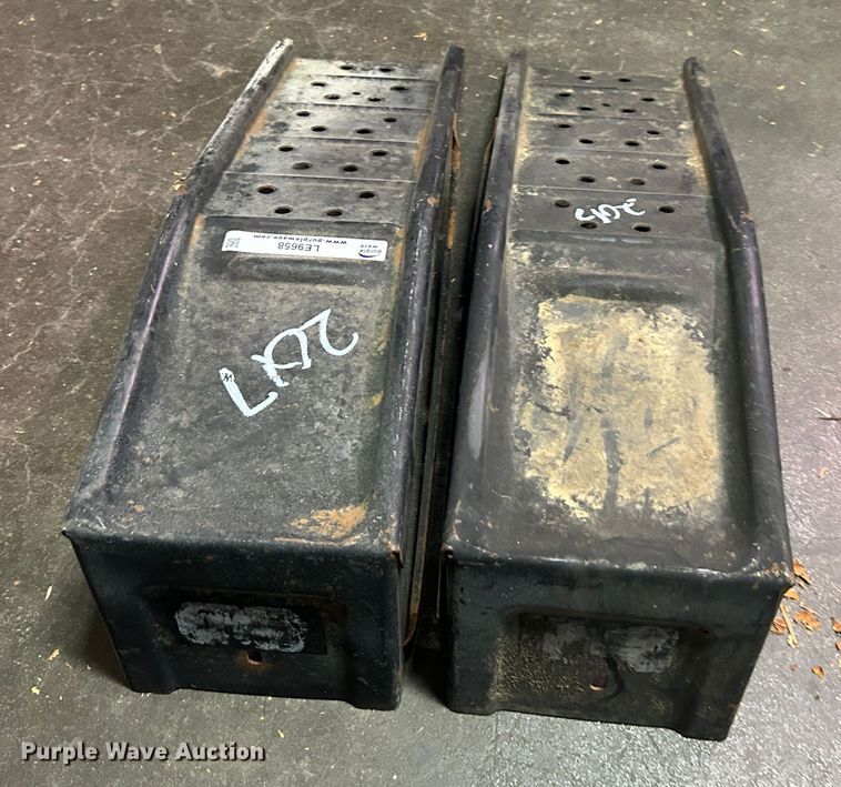 image for item LE9658 Vehicle ramps