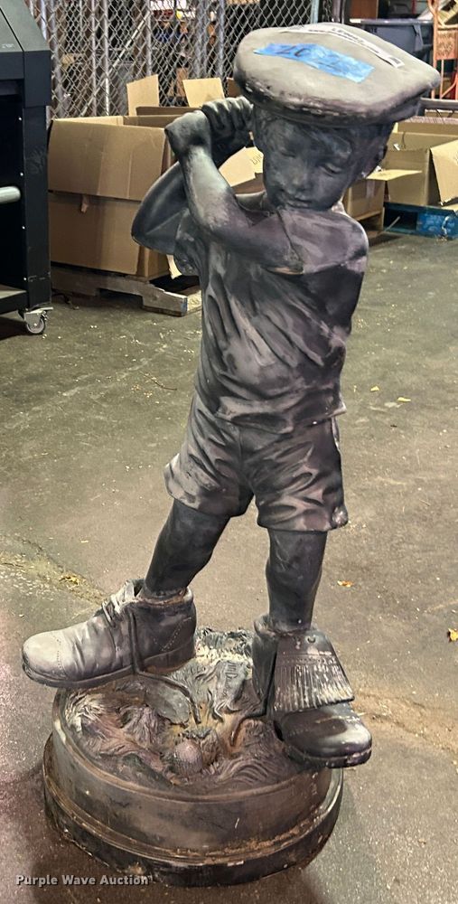 image for item LE9662 Lawn statue