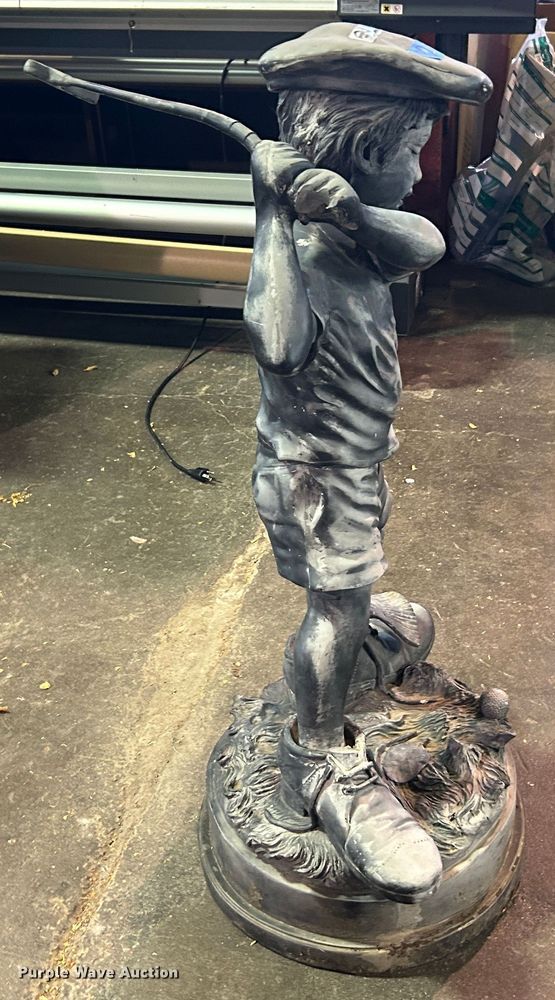 image for item LE9662 Lawn statue