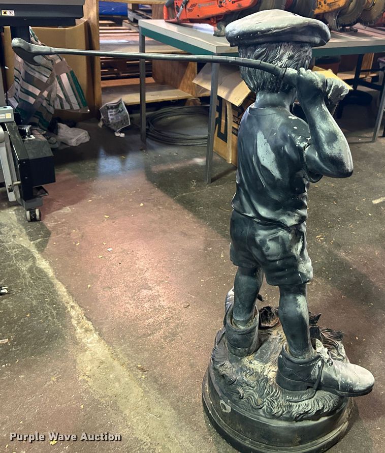 image for item LE9662 Lawn statue