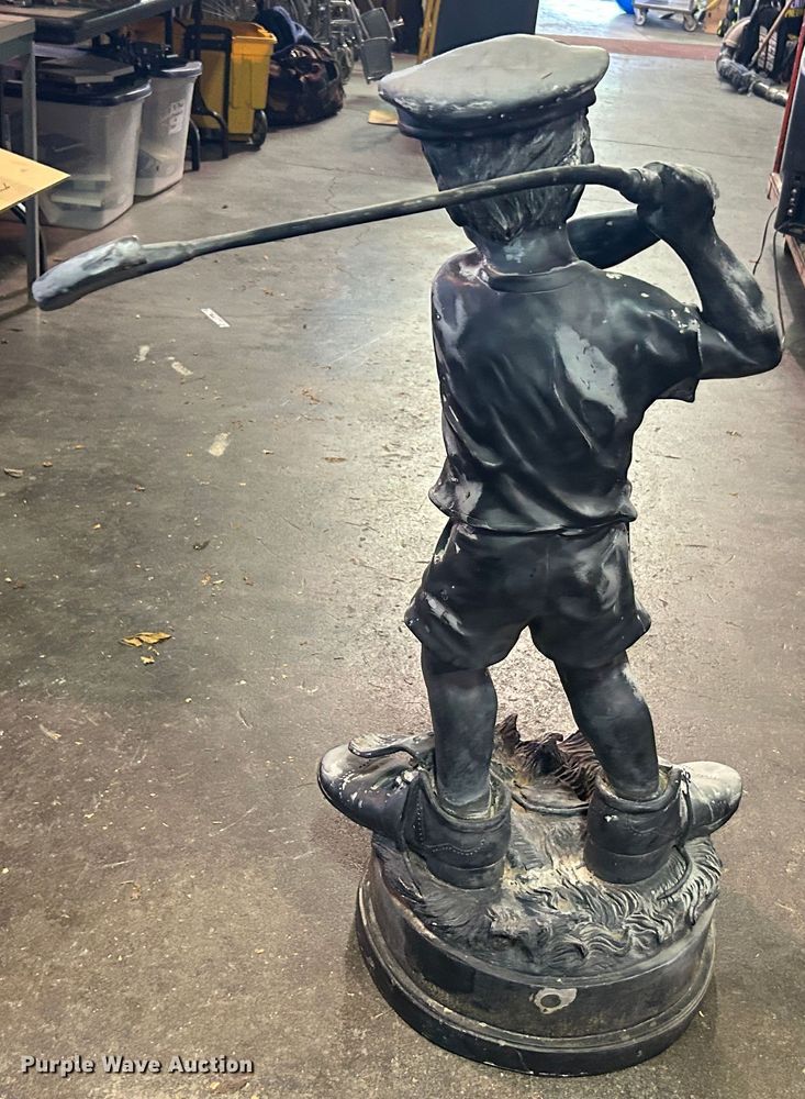 image for item LE9662 Lawn statue