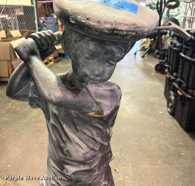 image for item LE9662 Lawn statue