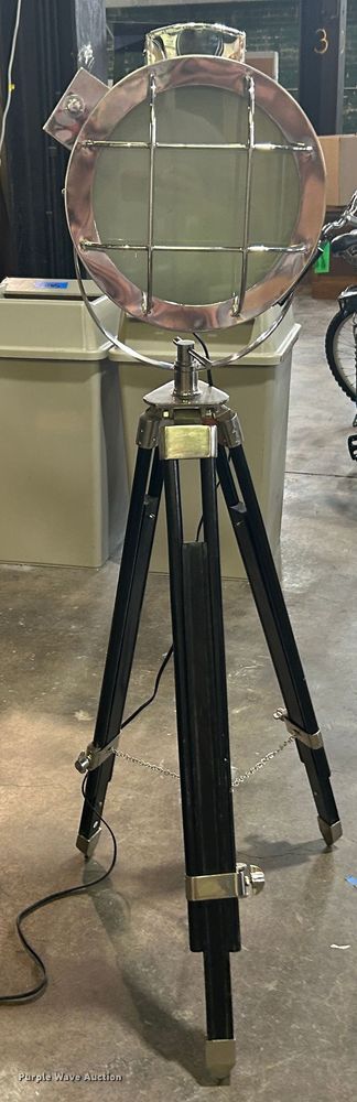 image for item LE9679 Spot light