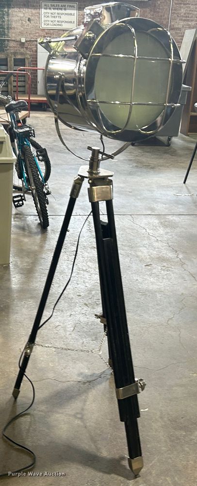 image for item LE9679 Spot light