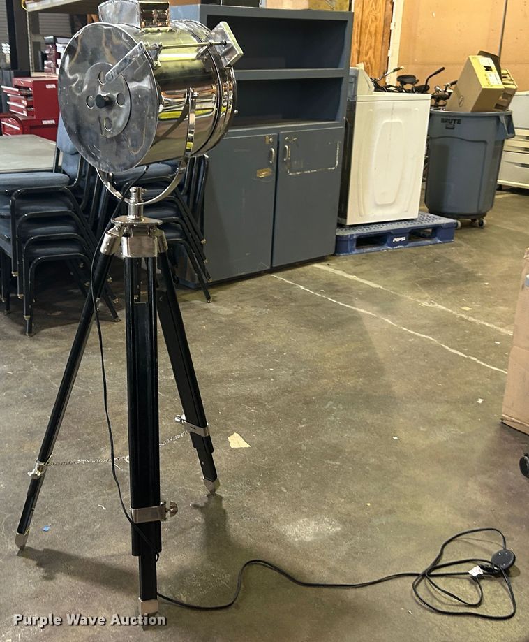 image for item LE9679 Spot light