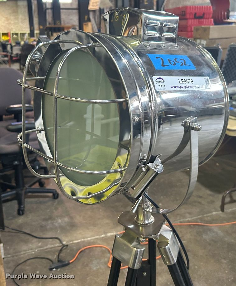 image for item LE9679 Spot light