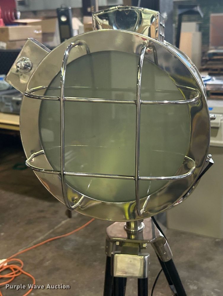 image for item LE9679 Spot light