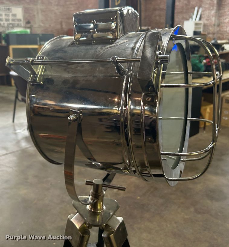 image for item LE9679 Spot light