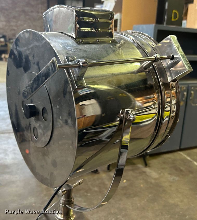 image for item LE9679 Spot light