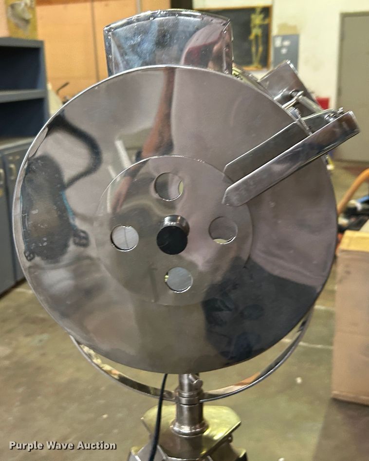 image for item LE9679 Spot light