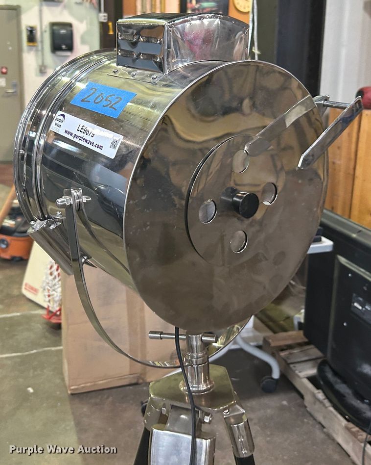 image for item LE9679 Spot light