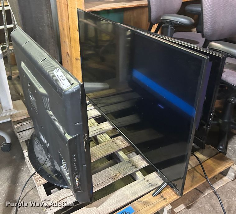 image for item LE9680 (3) televisions