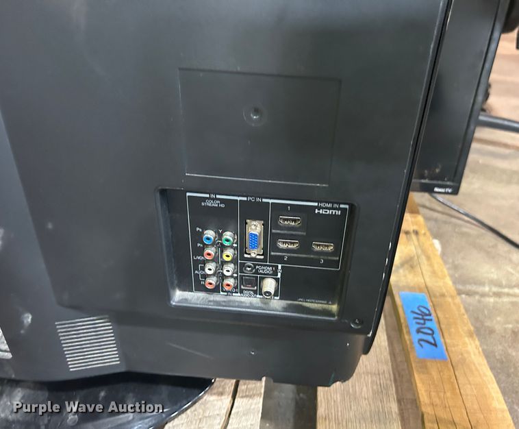 image for item LE9680 (3) televisions