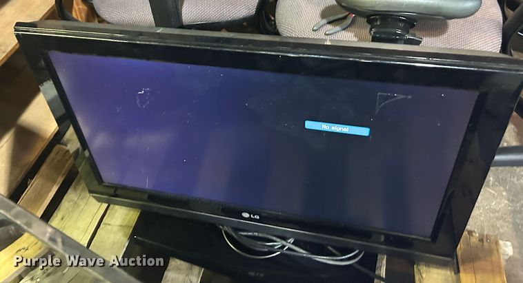 image for item LE9680 (3) televisions