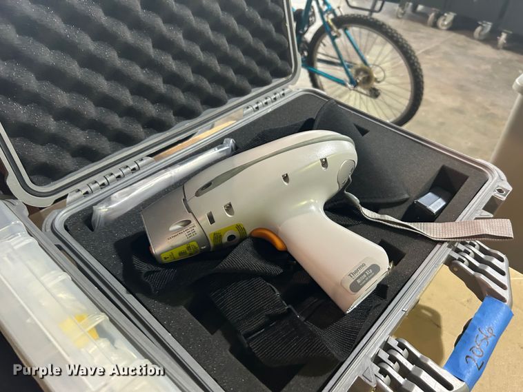 image for item LE9683 analyzer